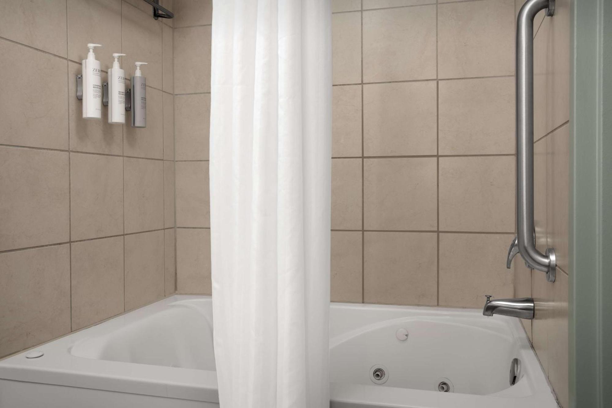 Hilton Garden Inn Columbia/Harbison Екстериор снимка