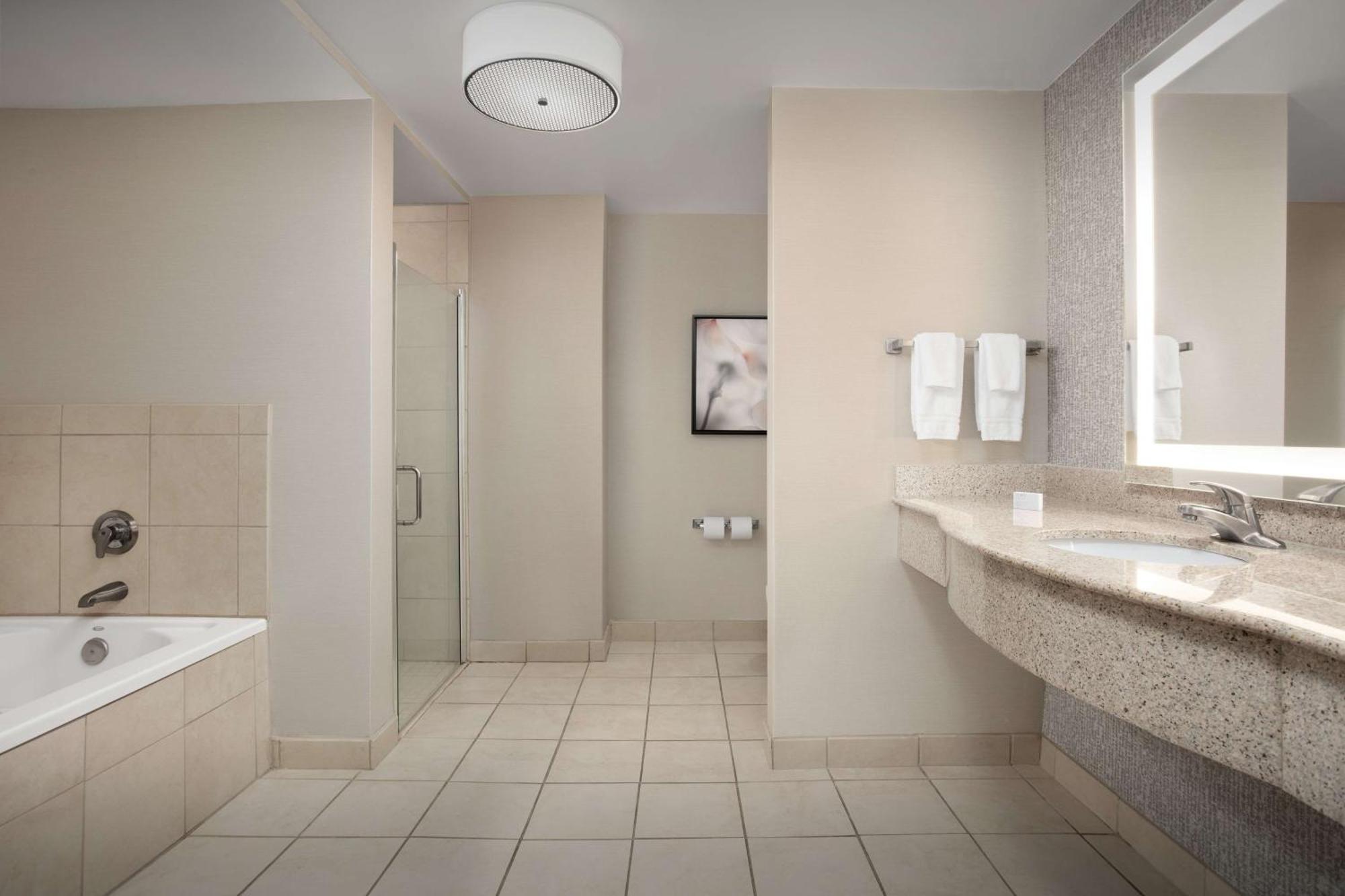 Hilton Garden Inn Columbia/Harbison Екстериор снимка