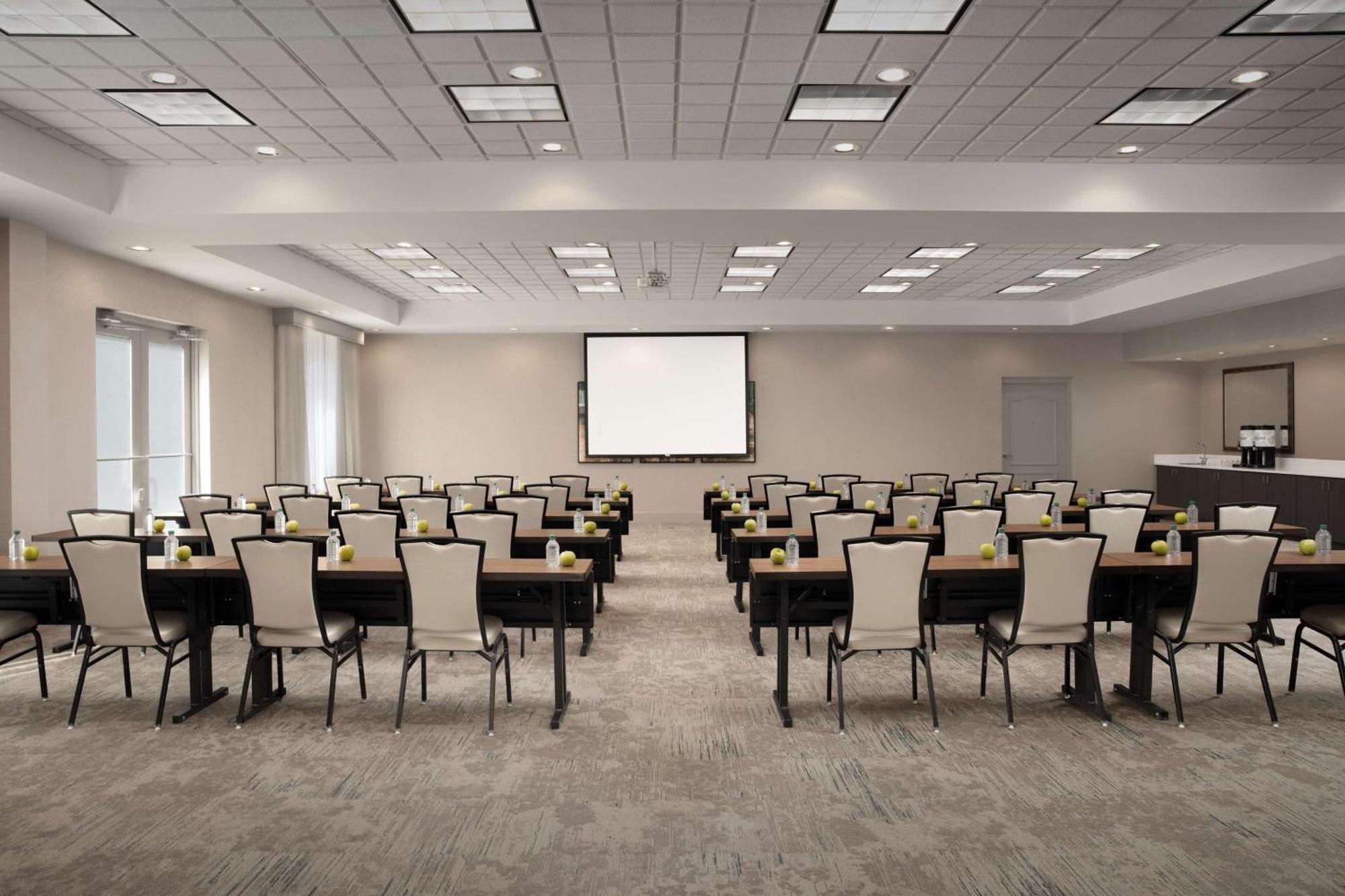 Hilton Garden Inn Columbia/Harbison Екстериор снимка